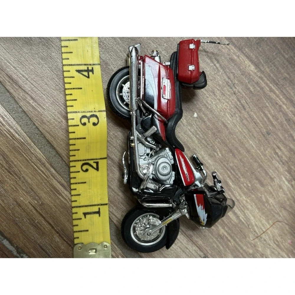 Maisto Harley Davidson 2014 CVO Breakout Diecast Motorcycle‎ Cruiser